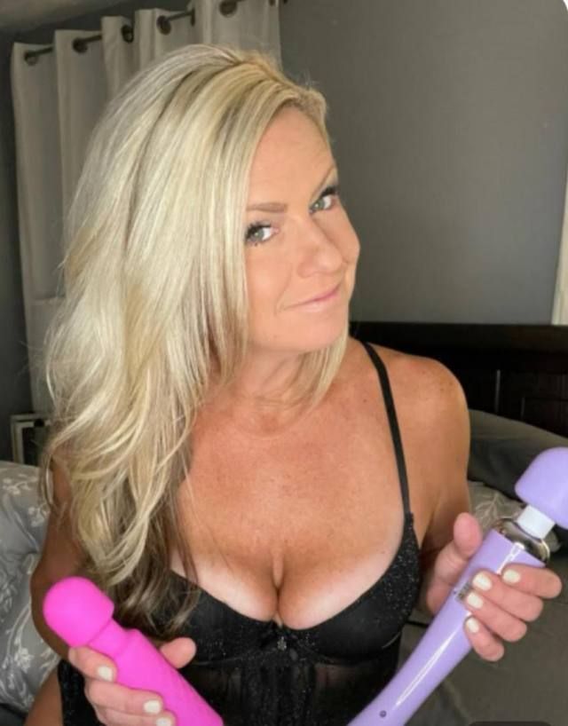 Service 😋 Your Place 😋Or Mine😋Ready Now😋TEXT ME - Image 3